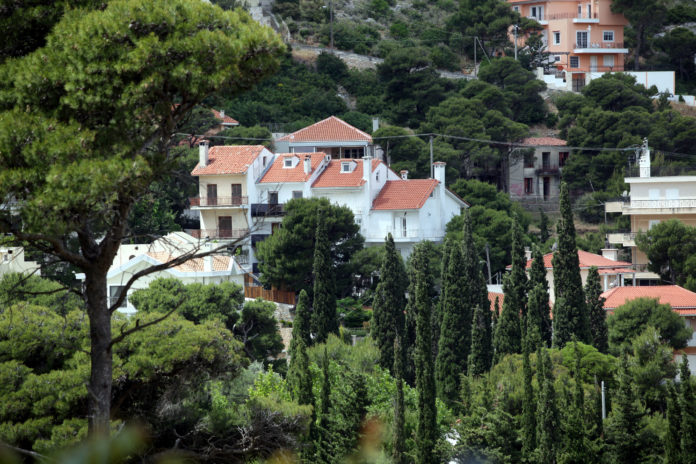 αυθαίρετα
