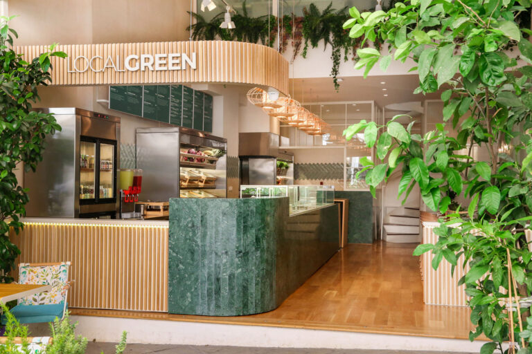 Local Green: Ένα «πράσινο» street food στέκι με ιδιαίτερο design στο κέντρο της Αθήνας