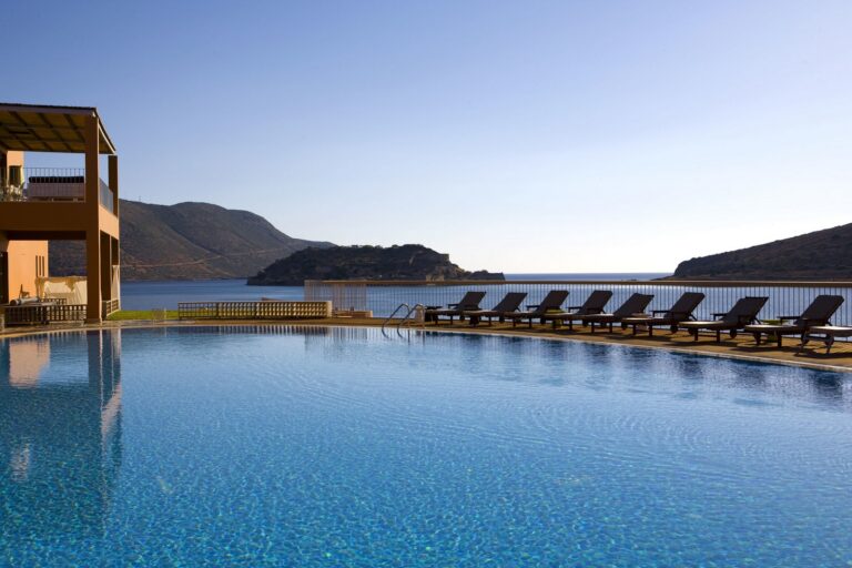 Η Domes Resorts & Reserves κατέκτησε 6 βραβεία στα World Travel Awards 2022