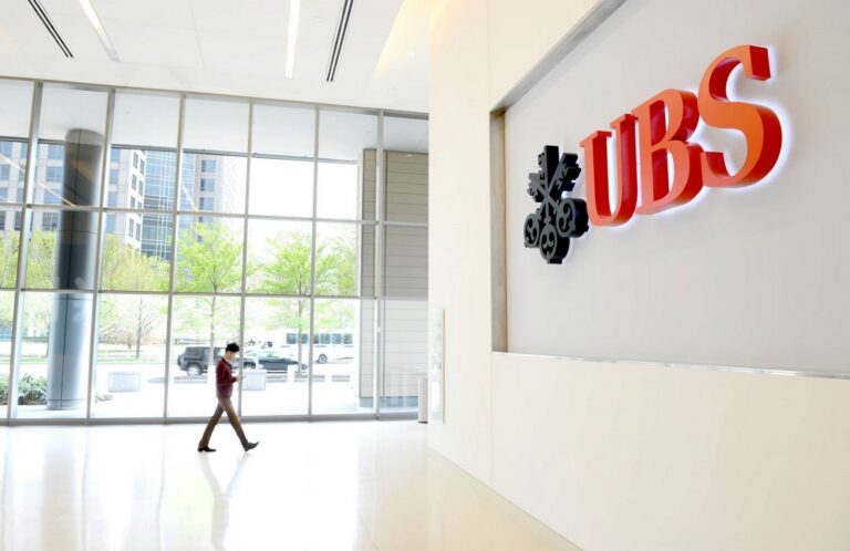 UBS: Έτος διακυμάνσεων το 2023 – Οι παράγοντες που θα επηρεάσουν το επενδυτικό τοπίο