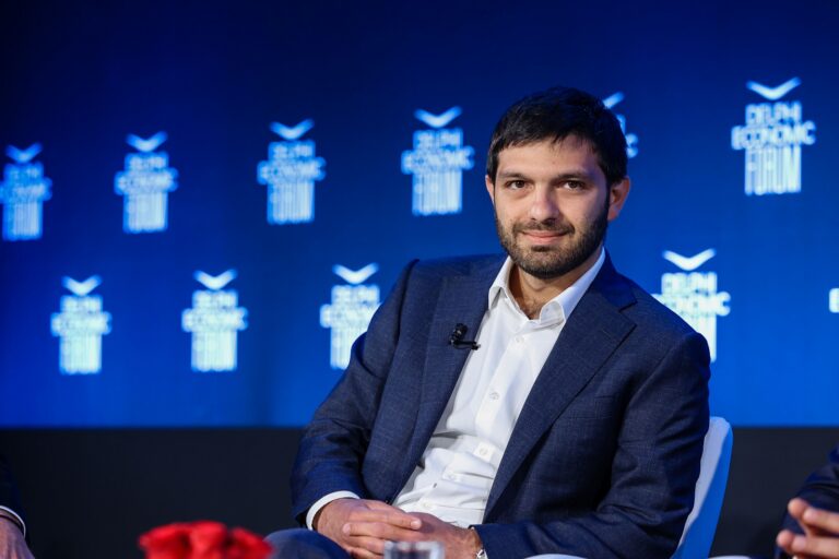 Ελαχιστοποίηση της ενεργειακής κατανάλωσης και αξιοποίηση ΑΠΕ τα μηνύματα της ΚΕΒΕ στο Delphi Economic Forum VIII