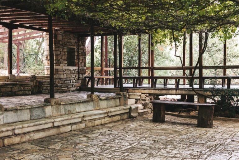 Λόφος Φιλοπάππου: Το «Αναπαυτήριο» του Πικιώνη μετατρέπεται σε χώρο αναψυχής