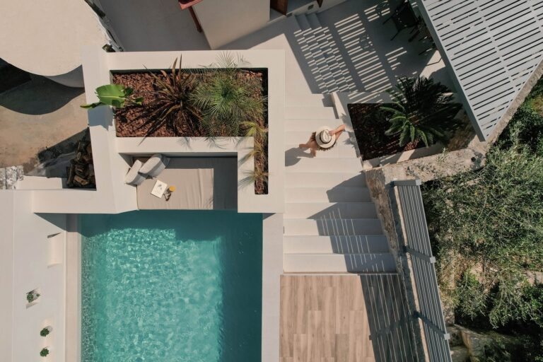 Methexis Villa: Μια παλιά πέτρινη κατοικία στα Χανιά ανακαινίστηκε υποδειγματικά σε ένα πολυτελές ιδιωτικό καταφύγιο