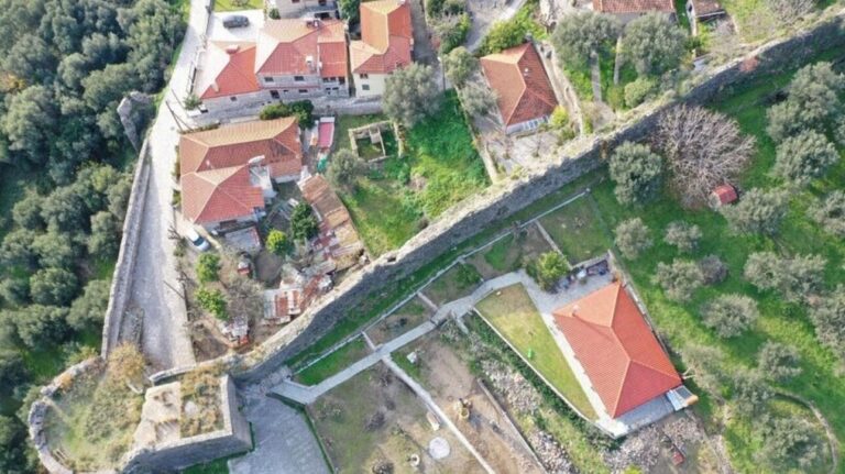 Αποκαθίστανται οι οχυρώσεις του Κάστρου της Ναυπάκτου