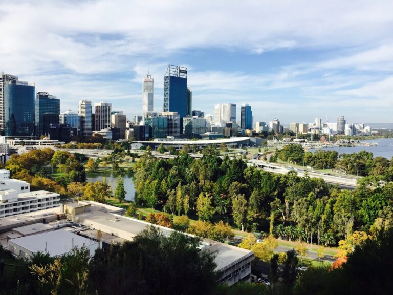 Urban Renewal: Στρατηγικές και προοπτικές για βιώσιμη ανάπτυξη στις ελληνικές πόλεις