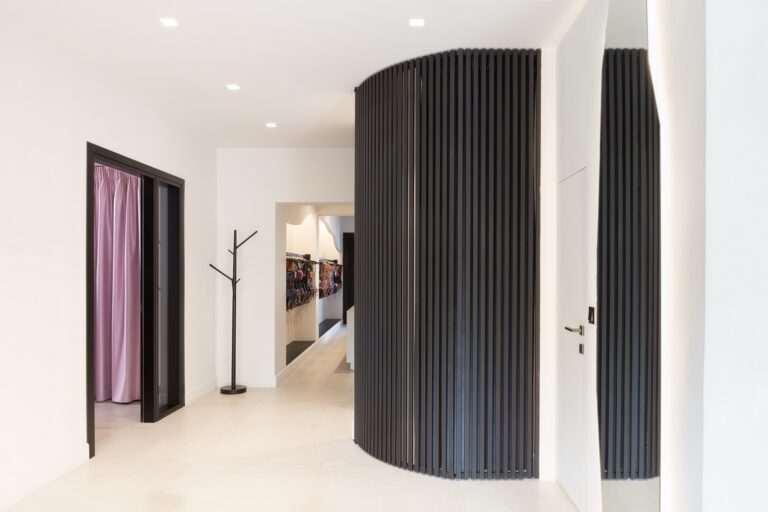 Meyia: Ένα showroom στο Νέο Ψυχικό ξεχωρίζει για την απαράμιλλη φινέτσα που αποπνέει