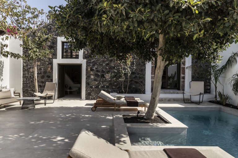 An idyllic residence in the heart of Santorini’s Megalochori village reinterprets the Mediterranean hacienda typology