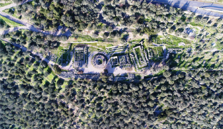 Αποκαθίστανται οι είσοδοι στο Γυμνάσιο και στον ναό της Αθηνάς Προναίας στους Δελφούς