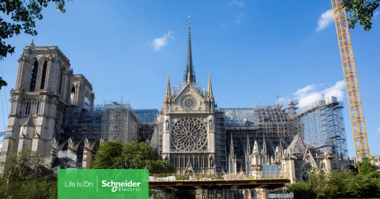 Η Schneider Electric συνέβαλε στην αποκατάσταση του καθεδρικού ναού της Παναγίας των Παρισίων