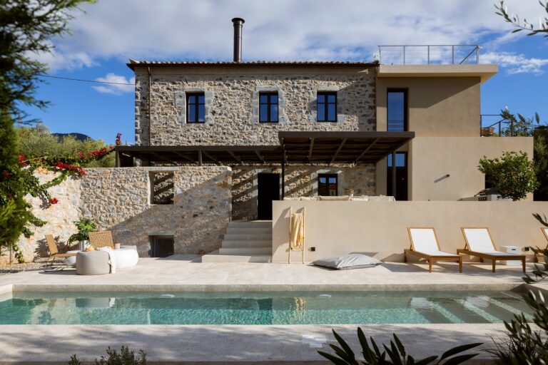 INO Residence: Ένα υποδειγματικό παράδειγμα αναβίωσης μιας παλιάς πέτρινης κατοικίας στη Δυτική Μάνη