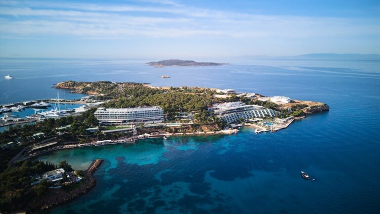 Το Four Seasons Astir Palace Hotel Athens στα 50 καλύτερα ξενοδοχεία του κόσμου
