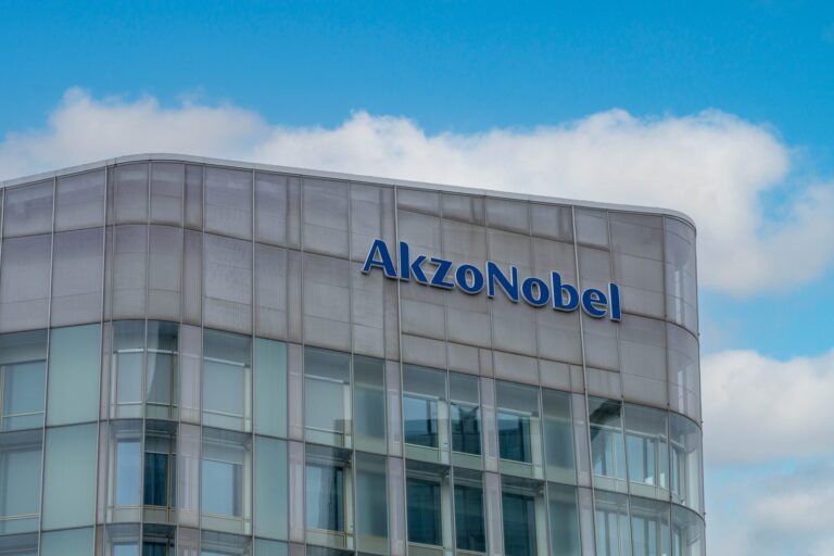 Akzo Nobel – Axalta: Το deal που δημιουργεί παγκόσμιο ηγέτη $25 δισ. στα χρώματα